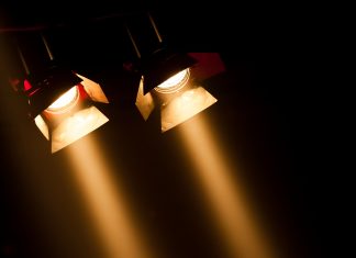 Közelebb a Radnótihoz színház