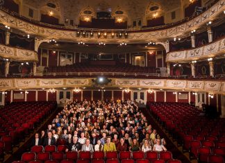 Izgalmas előadásokkal indítja az évadot a Vígszínház