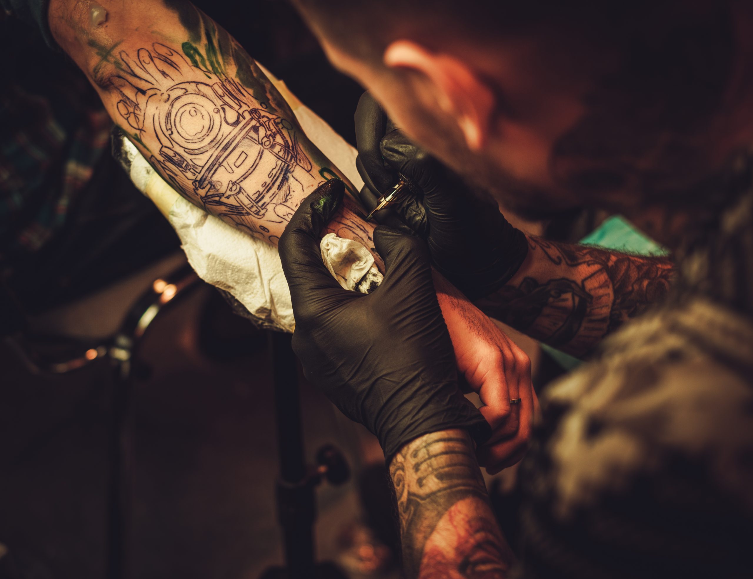 tetovál 