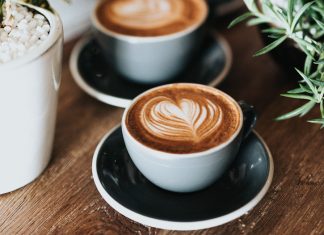 Kreatív kampánnyal hirdeti költőpályázatát a kávézólánc