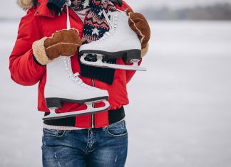 Megnyílt Buda legnagyobb jégpályája!