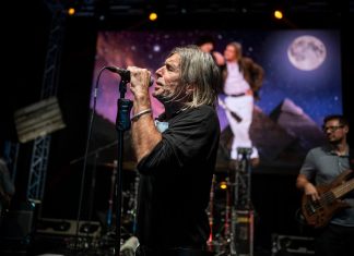 Újra felénekelte a Piramis legendás karácsonyi dalát Révész Sándor