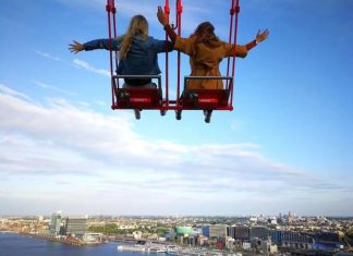 Hinta a fellegekben – ilyen a kilátás Amsterdam felett