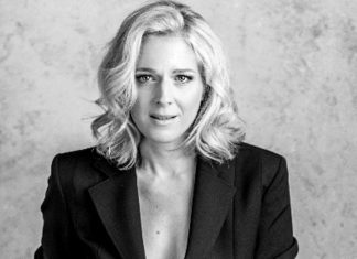 Ékszermodellként lépett a kifutóra Wolf Kati és lánya