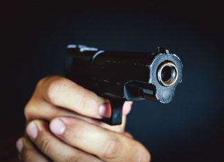 Hogyan lőhette fejbe magát a 16 éves fiú?