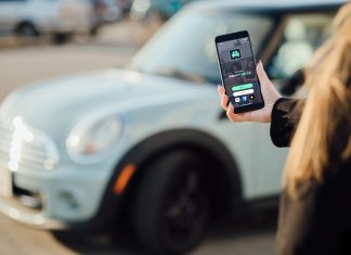 Pénzt is kereshet nekünk az autónk