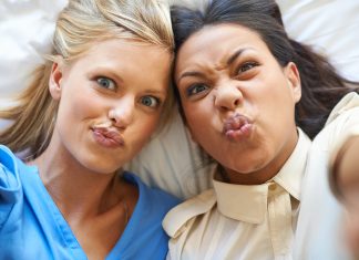 Érzelmi fertőzés – ragadós hangulat érzelmi fertőzés