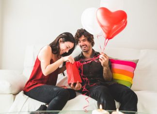 A szerelem marad, a kártya megy