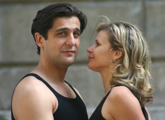 Ki írja az új sikersorozatot?