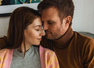 Gólyahír: Dallos Bogi és Puskás Peti babát vár