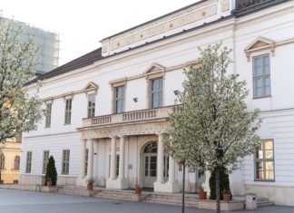 Megújul a legendás székesfehérvári hotel