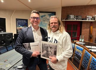 Ákosnak a tiszteletére rendezett filmes estet Leslie Mandoki