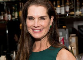 Brooke Shields, a színésznő, aki szembenézett horrorisztikus gyerekkorával brooke shields