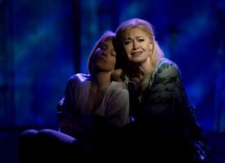 Meglepetés várja a Mamma Mia! nézőit decemberben!