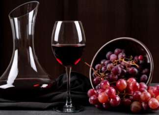 Borgőzös évszázadok: 500 éves utazás hat országon át