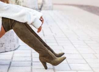Minek köszönhetik a térd felett érő csizmák a népszerűségüket?
